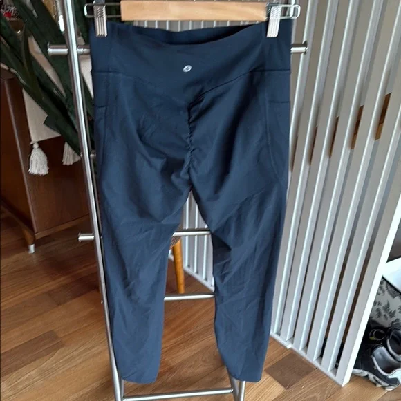 NWT HALARA UltraSculpt SoCinched High waisted Women's Deep Blue Leggings - Picture 4 of 6